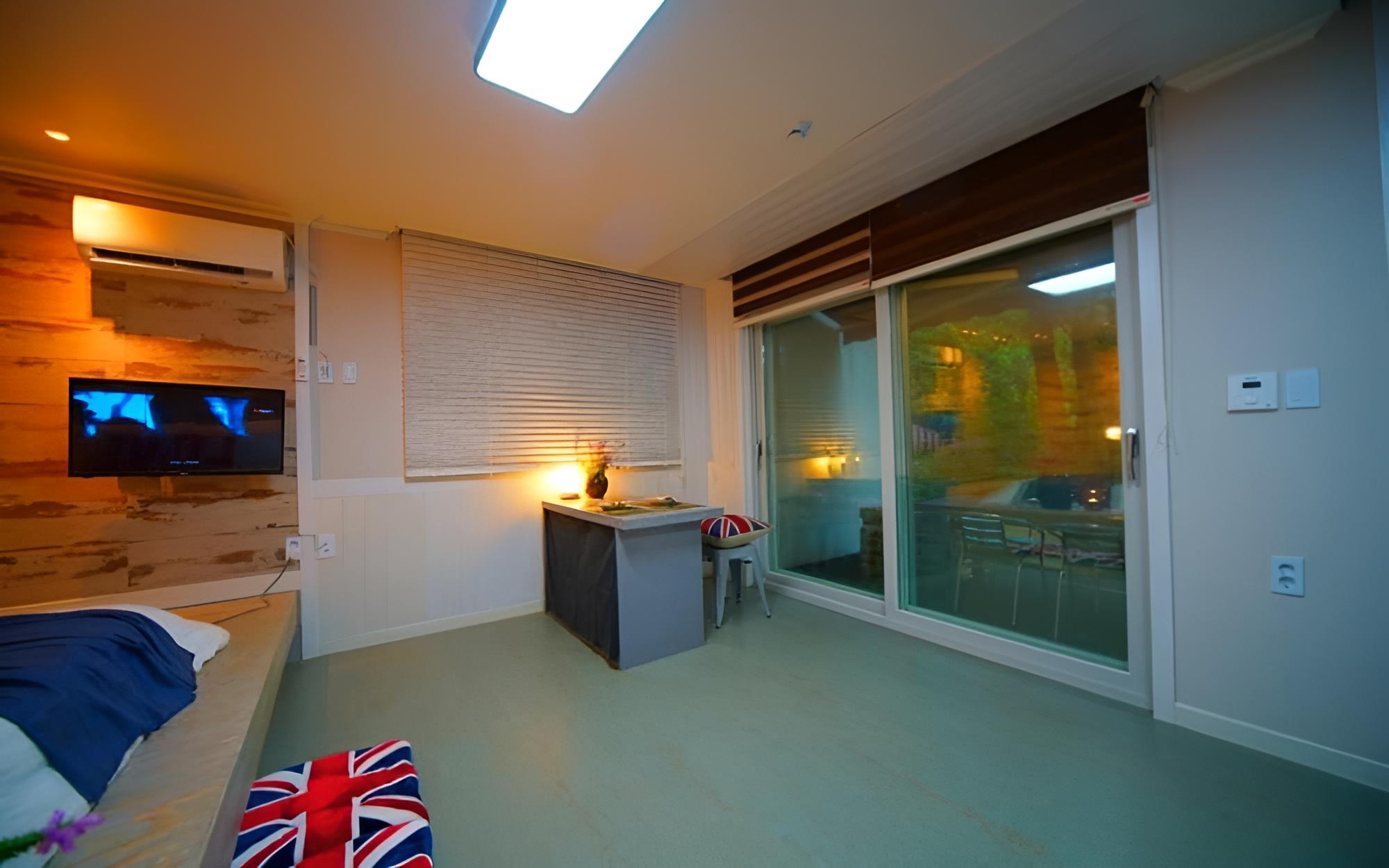 Room (B building 103)