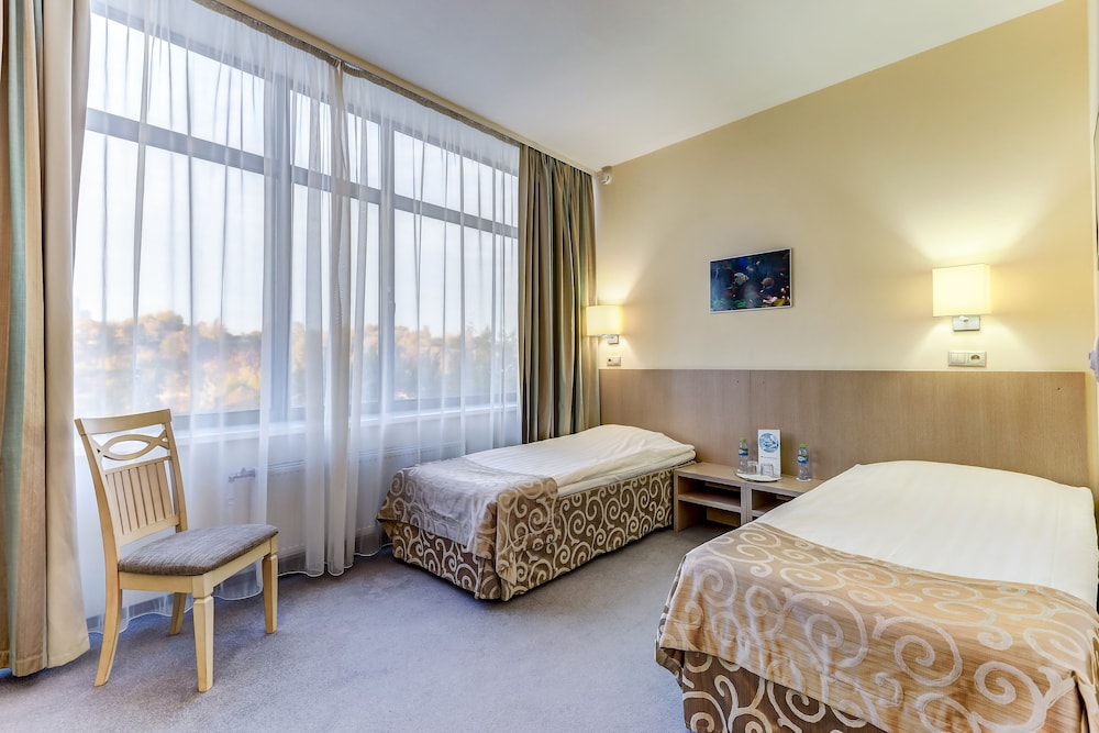 Standard Twin Room, River View photo 3