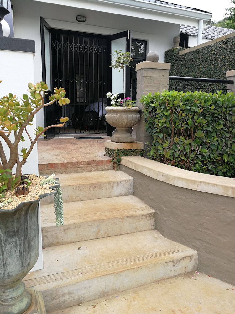 Luxury Suite, 1 Bedroom, Garden View photo 2