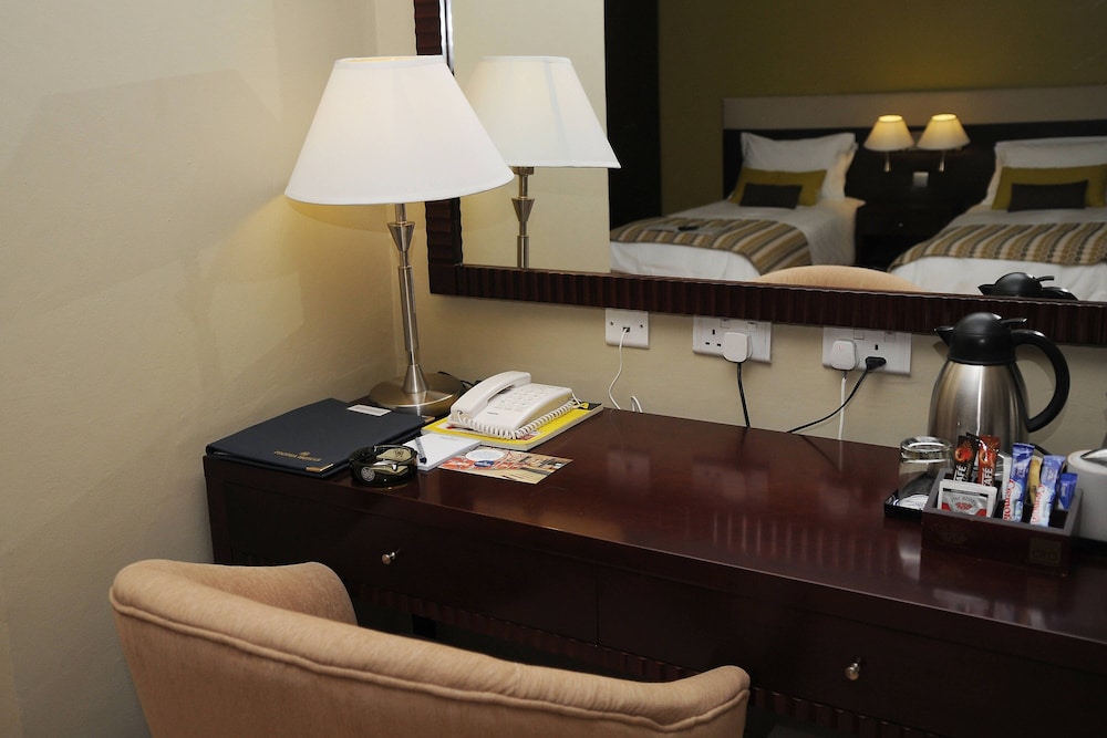 Room, 1 King Bed, City View - Photo 1