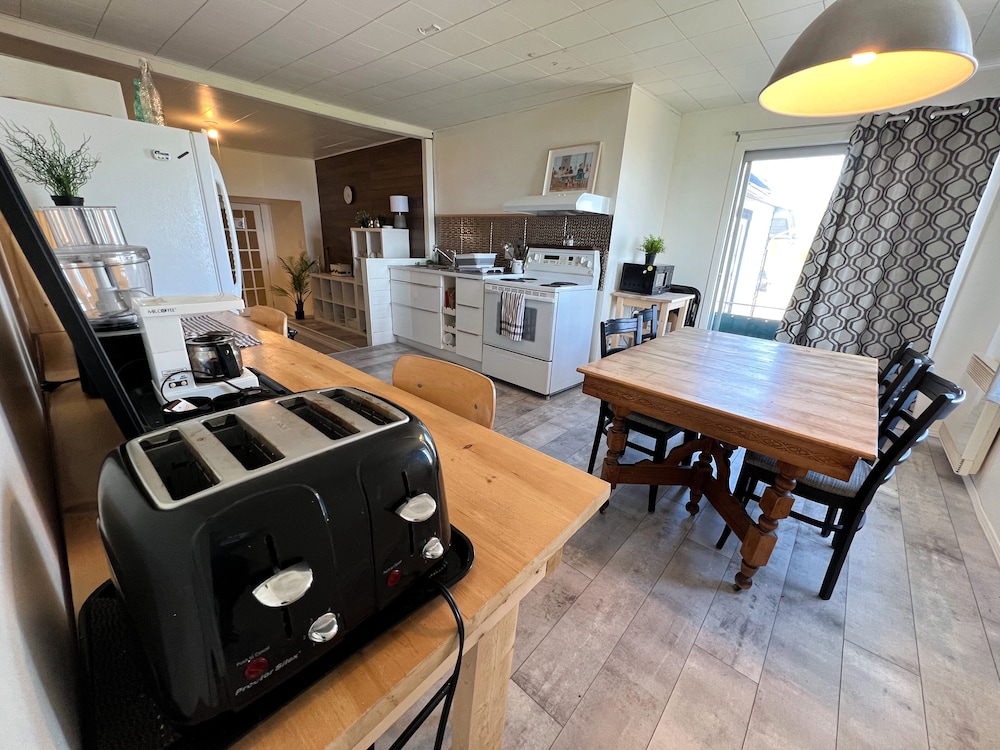 Grand Apartment, Multiple Bedrooms, Kitchen, River View photo 1