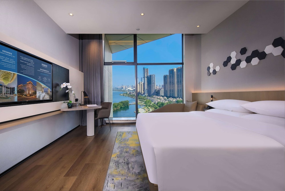 Room, 1 King Bed, Non Smoking (Meixi Lakeside View) photo 1