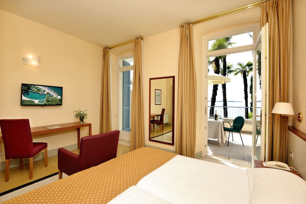 Suite, Lake View photo 3