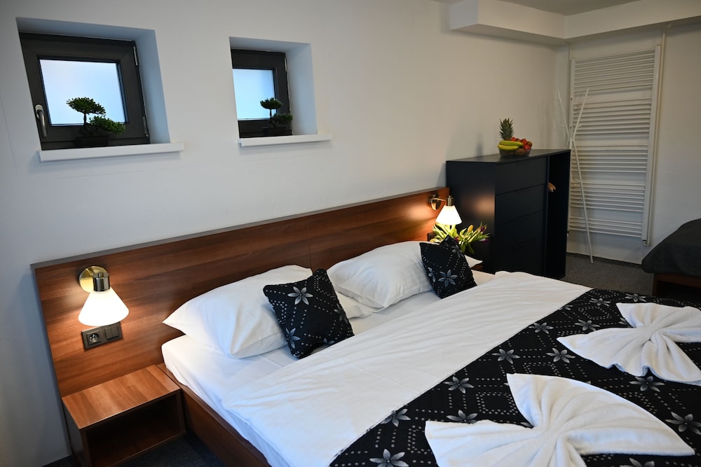 Triple Room, Patio photo 3