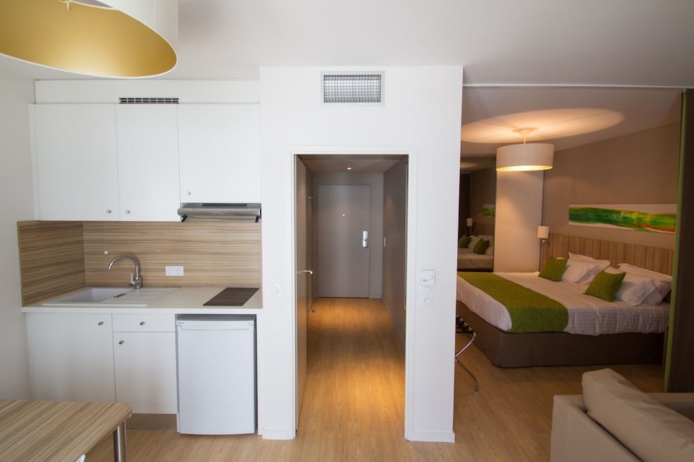 Family Studio, 1 King Bed with Sofa bed, Non Smoking, Kitchen (4 People) photo 1
