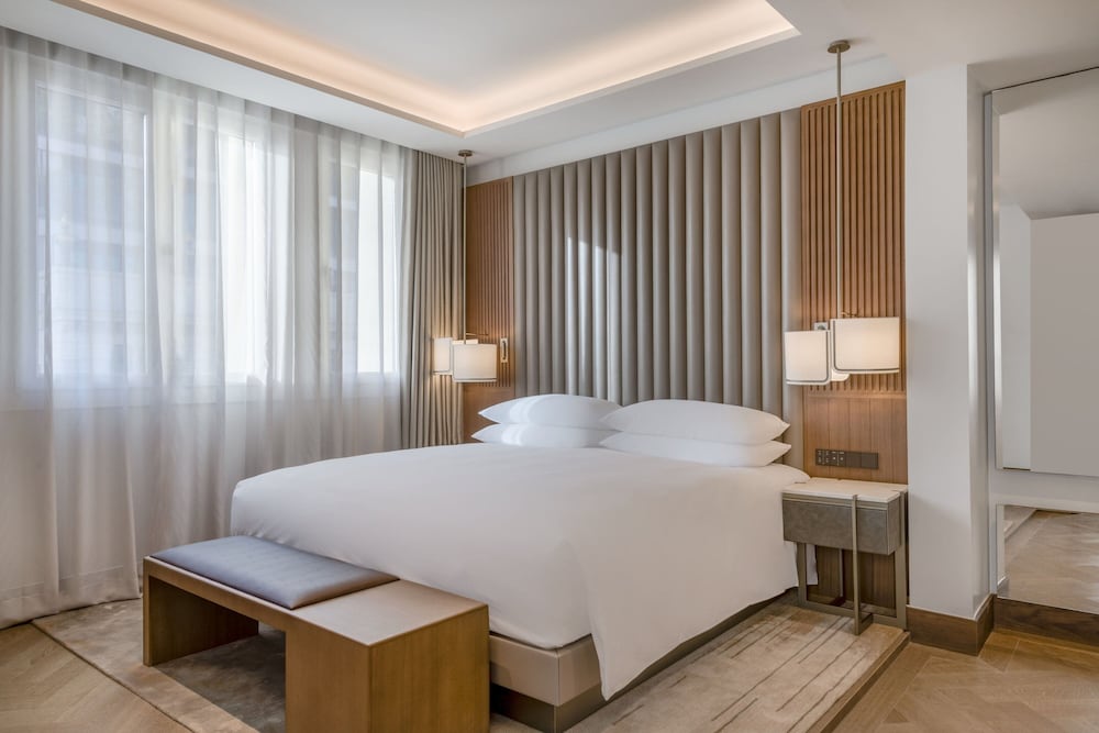 Suite, 1 King Bed, Terrace (View)