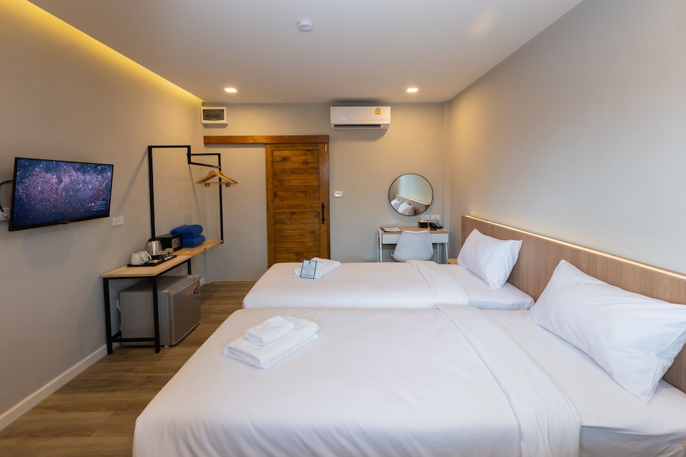 Standard Twin Room - Photo 1