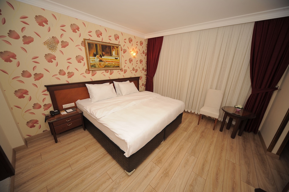 Standard Suite, 1 Bedroom, Jetted Tub photo 1