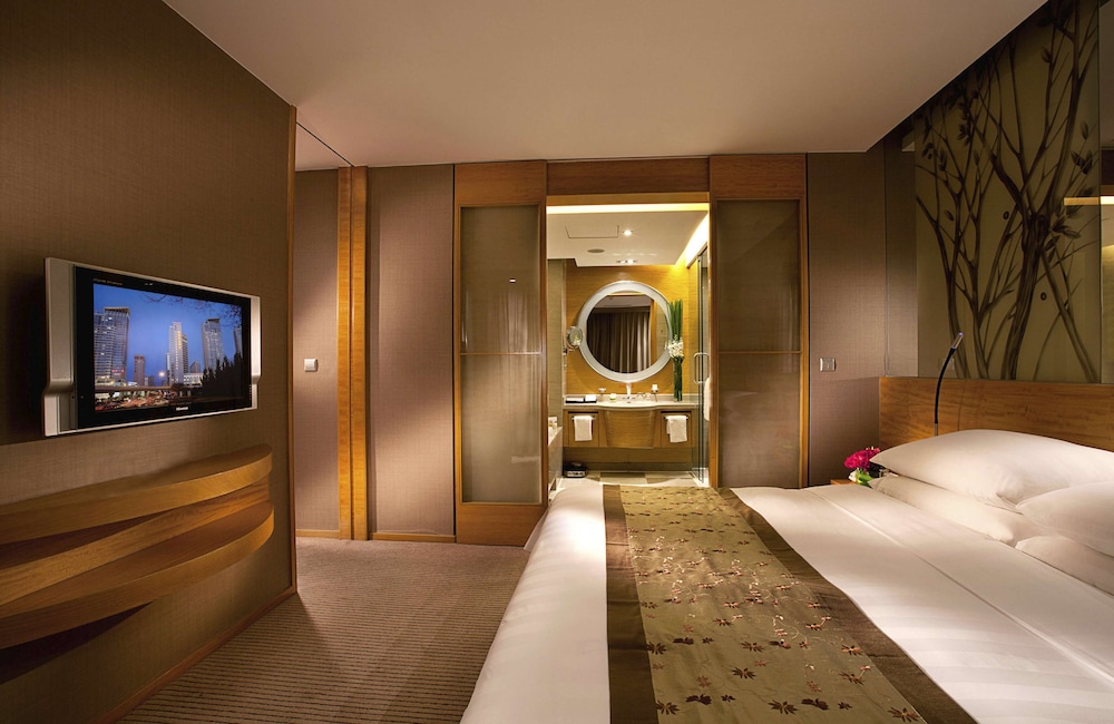 Suite, 1 King Bed, City View (Executive Studio)