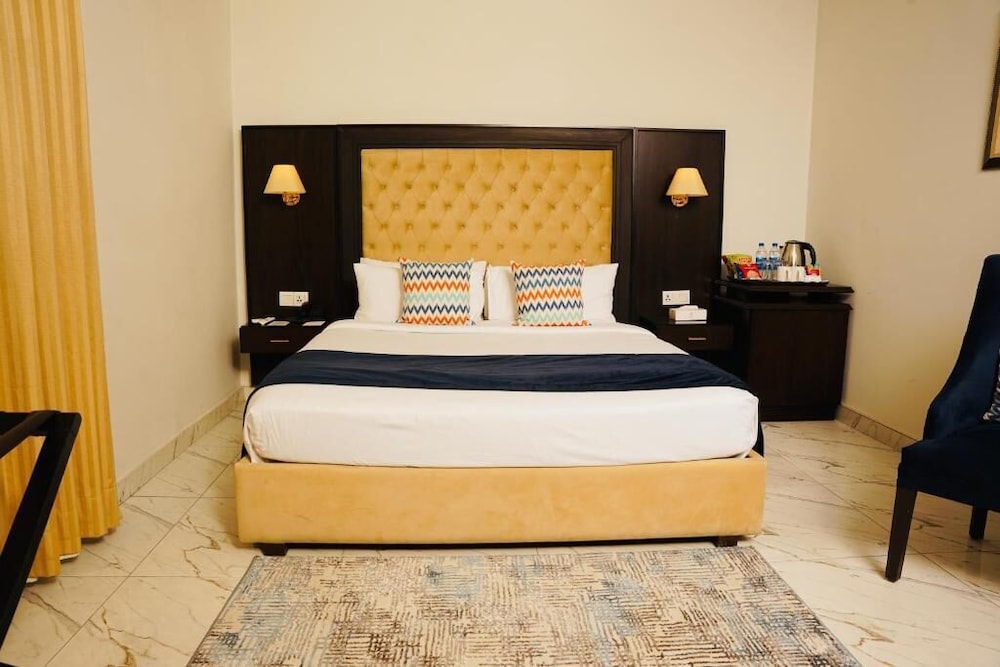 Deluxe Double Room photo 3