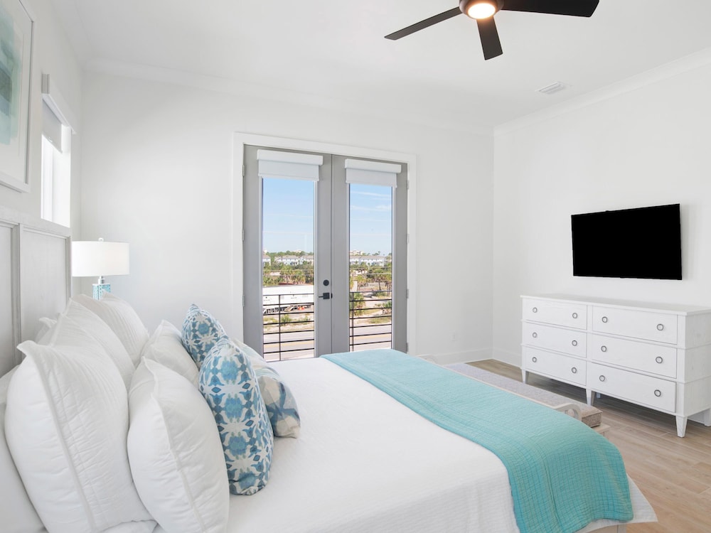 House, Multiple Beds, Patio, Ocean View (#8) photo 1