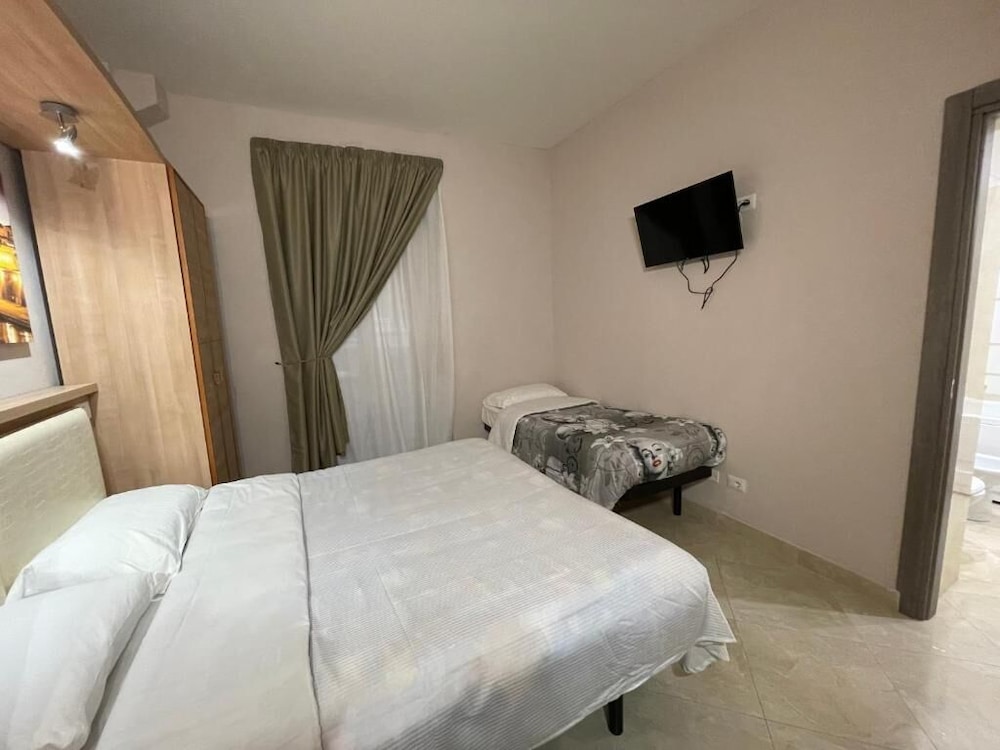 Luxury Triple Room