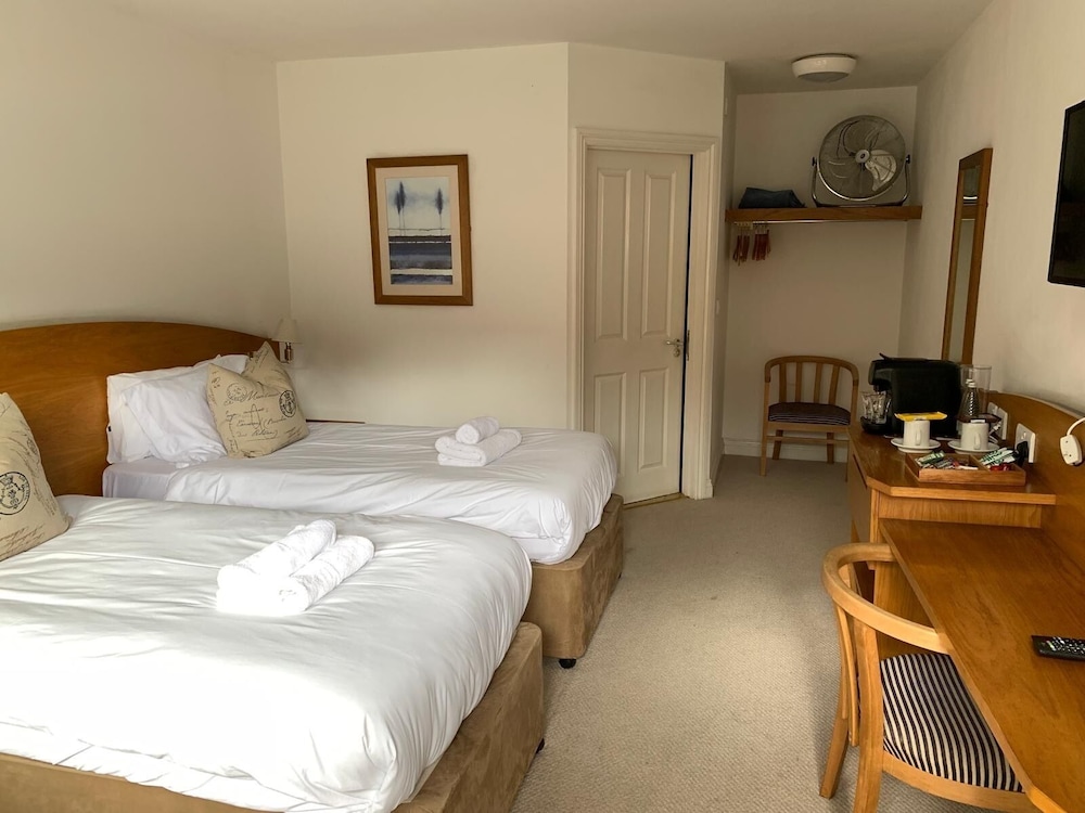 Superior Double or Twin Room, Ensuite, Courtyard View (Superior)