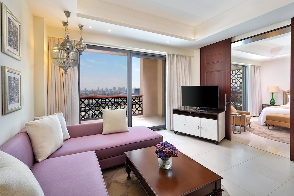 Suite, 1 Bedroom, Balcony (View)