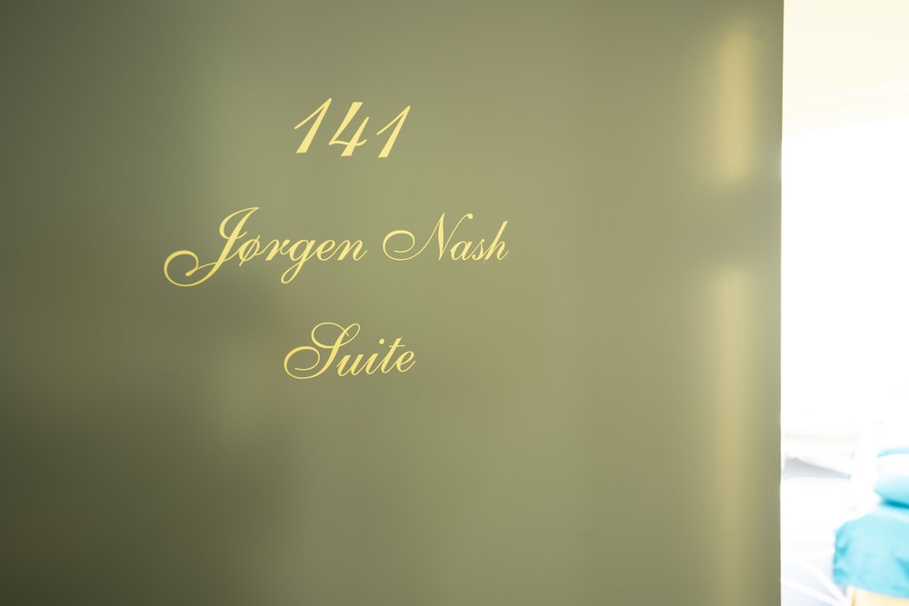 Suite, 1 Bedroom - Photo 5