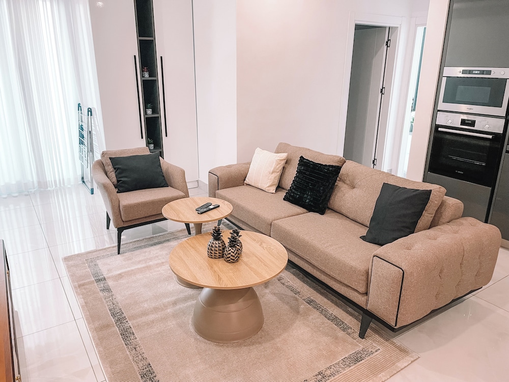 Exclusive Apartment, Balcony, City View photo 3