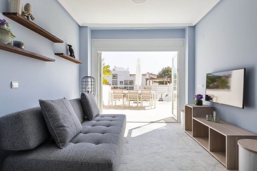 Comfort Apartment, 2 Bedrooms, Terrace, Resort View (Mascarat)