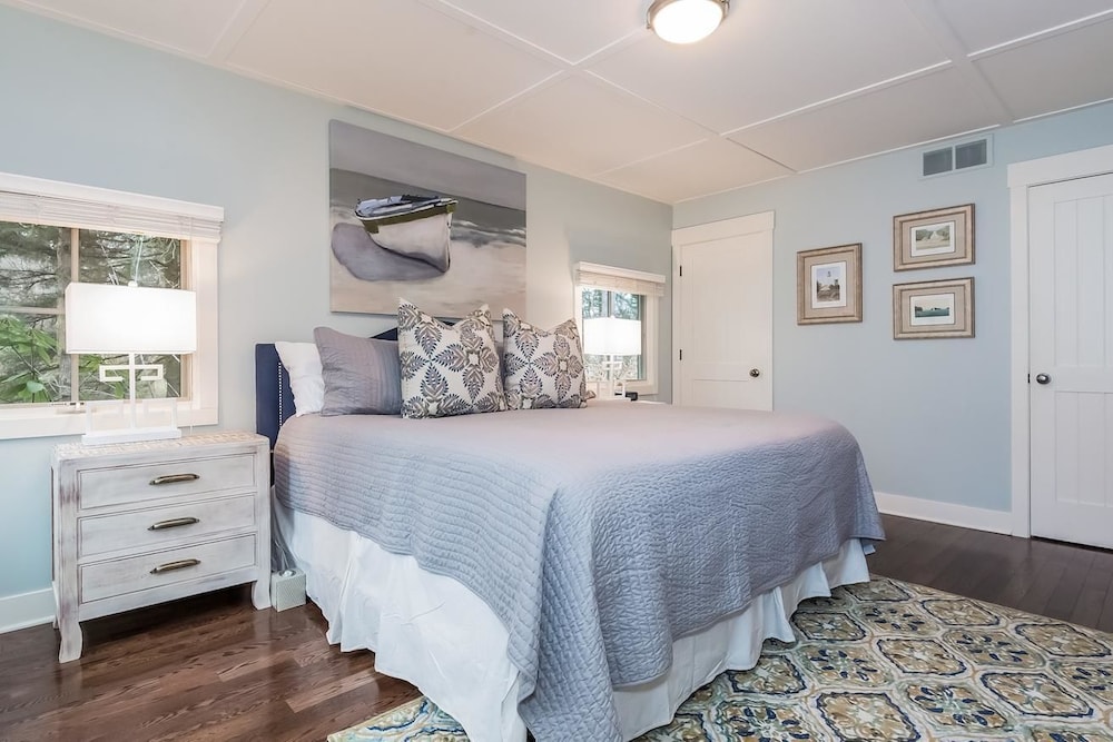 Deluxe Cottage, 4 Bedrooms, Hot Tub photo 1