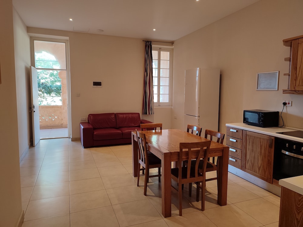 Twin Room in a Shared Comfort Apartment