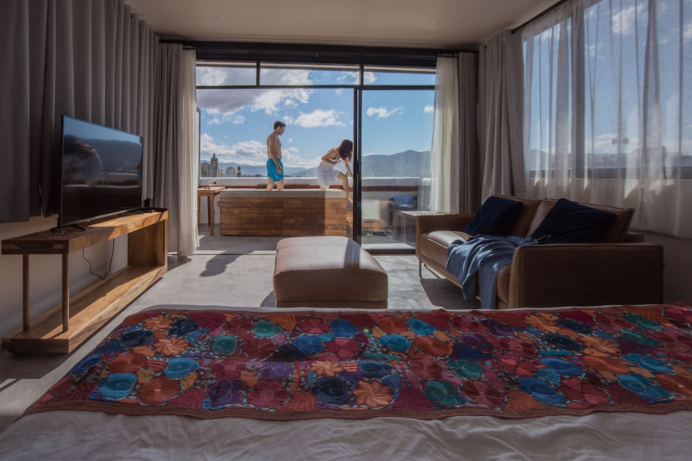 Design Studio Suite, 1 Bedroom, Terrace, City View photo 1