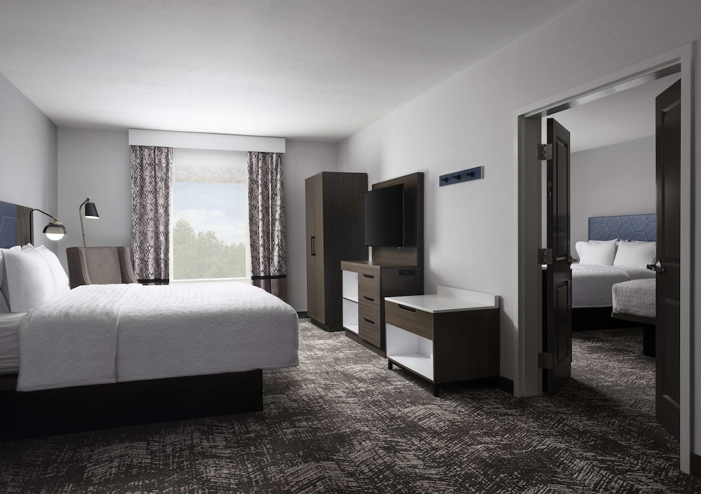 Family Suite, Multiple Beds, Non Smoking photo 2