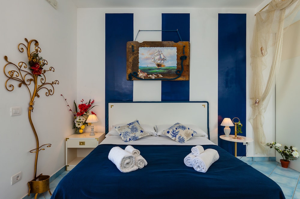 Classic Suite, Terrace, Sea View photo 3