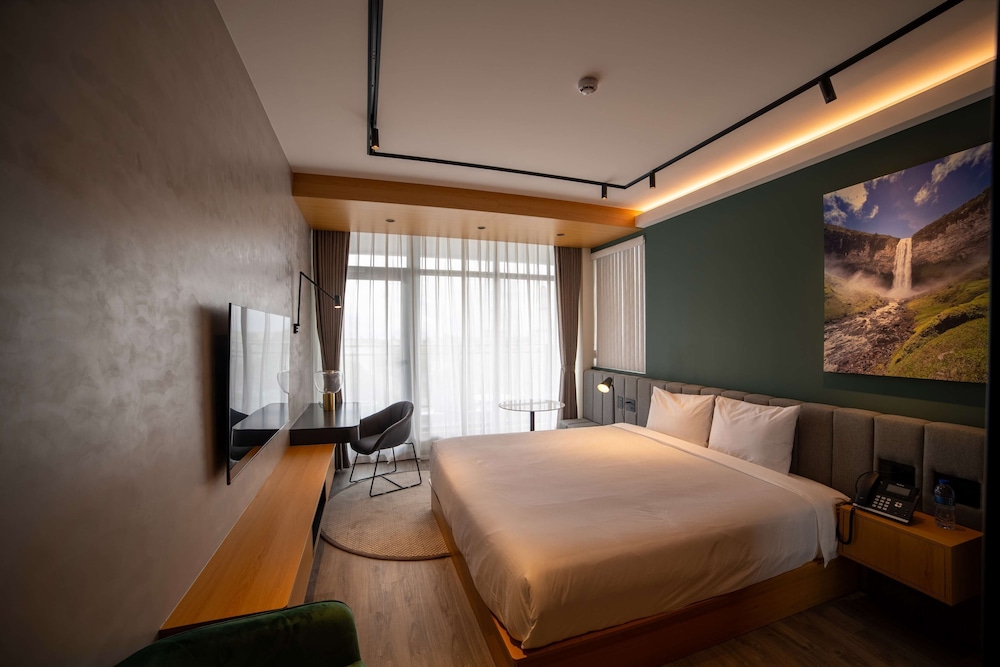 Suite, 1 King Bed, Non Smoking, Kitchen photo 3