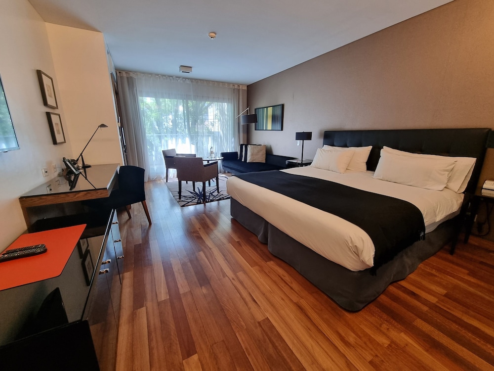 Studio Suite, Balcony