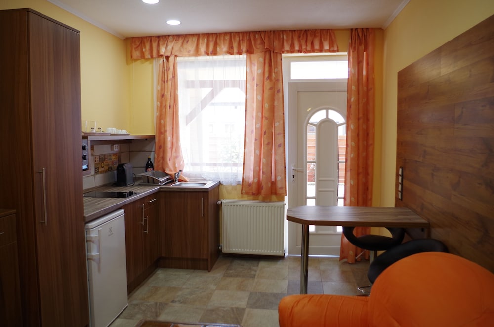 Traditional Studio, 1 Bedroom photo 2