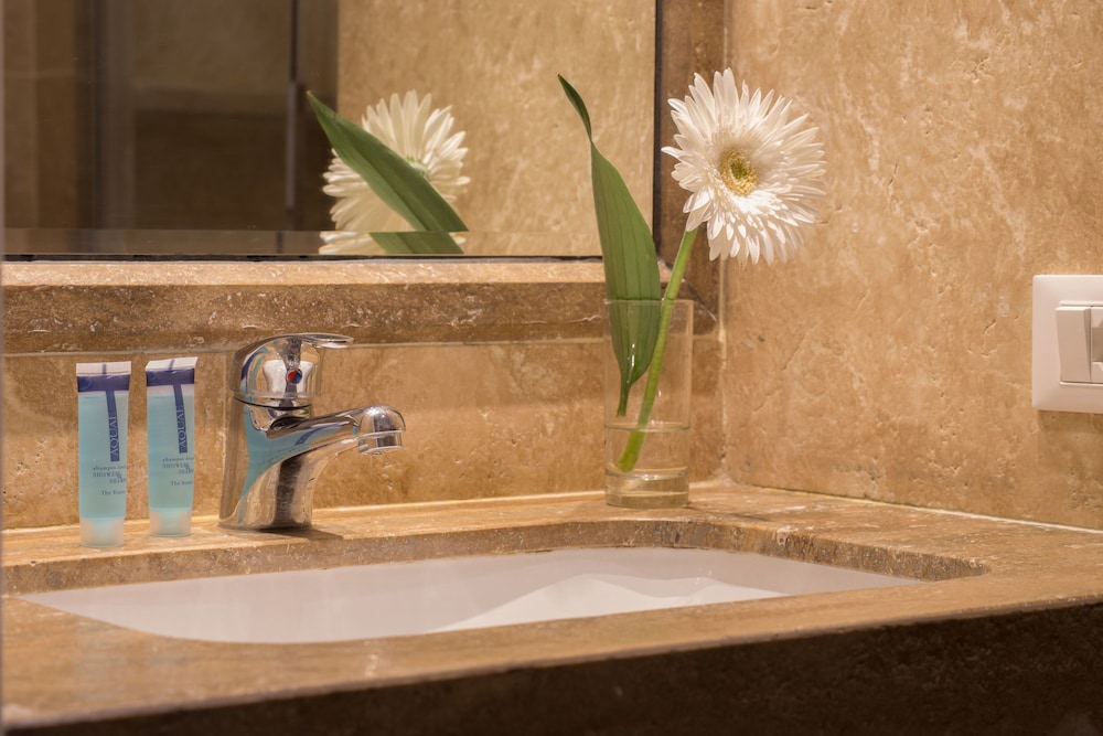 Romantic Double or Twin Room, Terrace photo 2