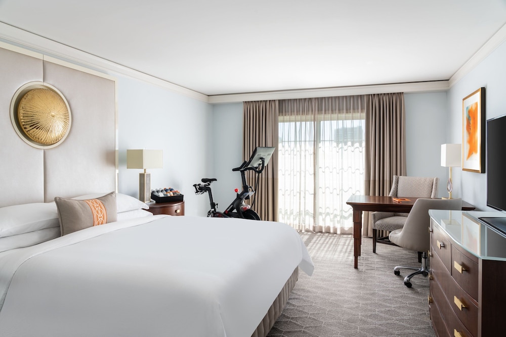 Room, 1 King Bed (Peloton In Room)