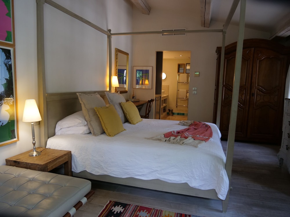 Superior Suite, Accessible, Pool View (Côté piscine)