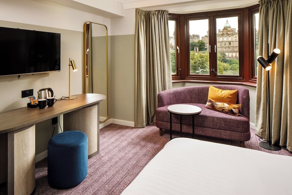 Deluxe Room, 1 Double Bed (Deluxe Room Castle View, 1 King Bed)