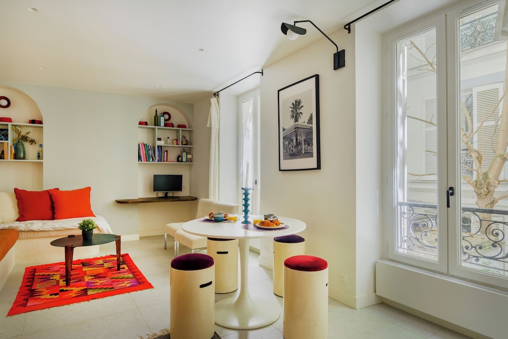Comfort Apartment, Courtyard View