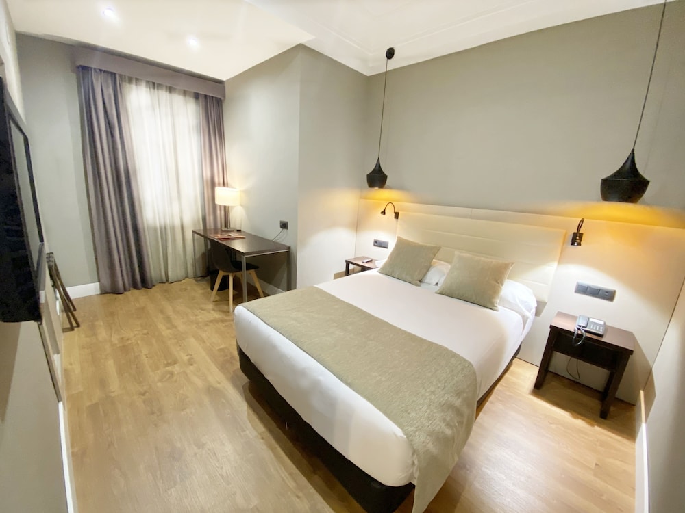 Twin Room, 2 Twin Beds - Photo 8
