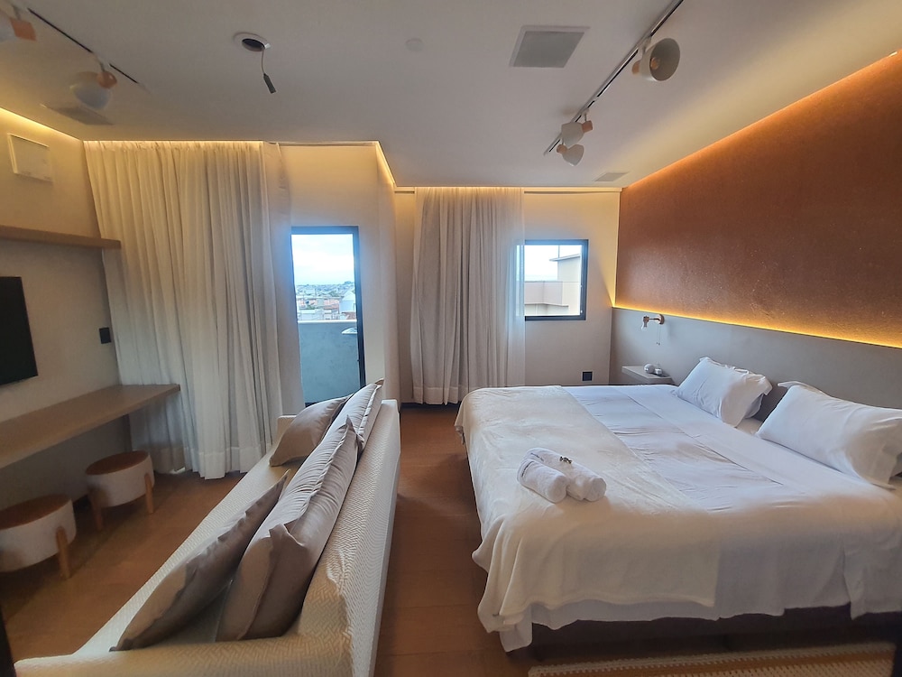 Deluxe Apartment, Balcony, Mountain View