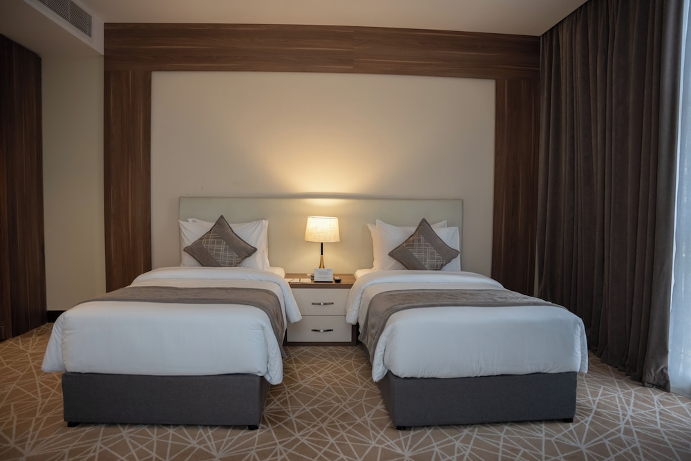 Deluxe Room, 2 Twin Beds - Photo 1