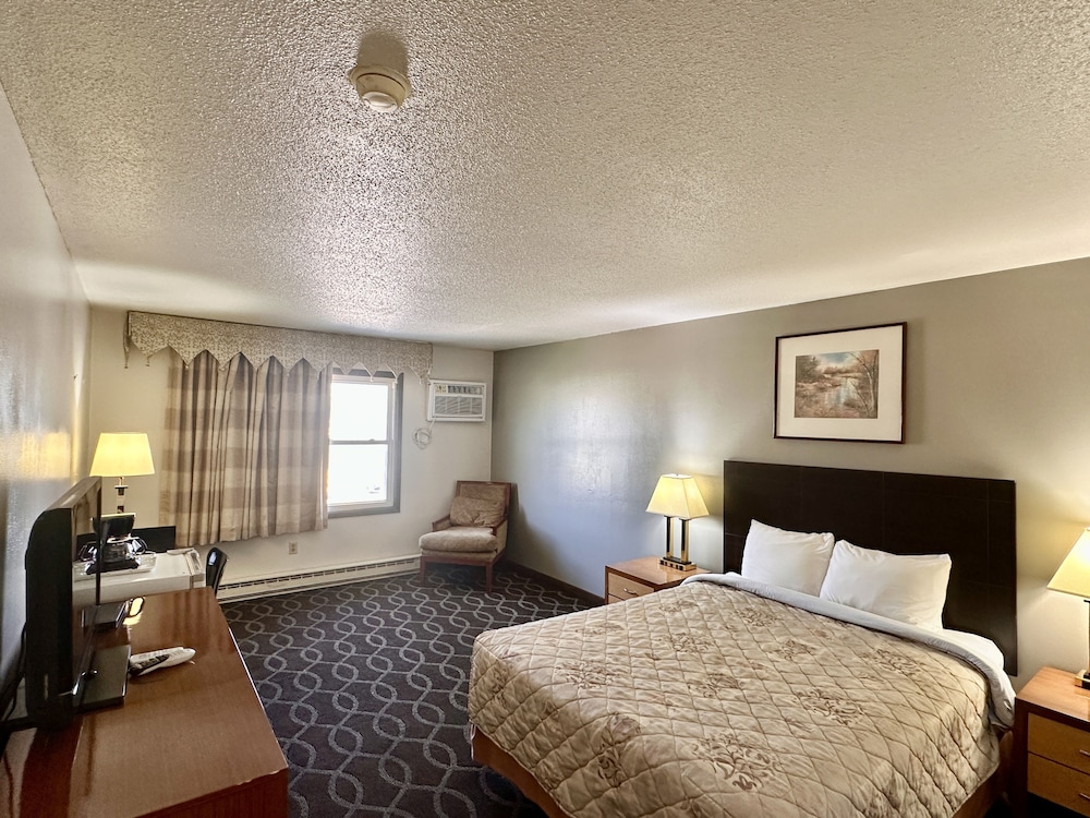 Standard Single Room, 1 Queen Bed, Smoking photo 1