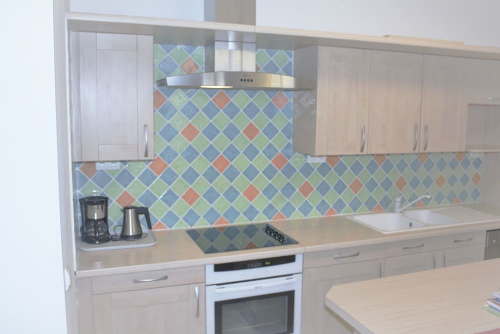 Family Apartment, 2 Bedrooms, Non Smoking, Kitchen - Photo 8