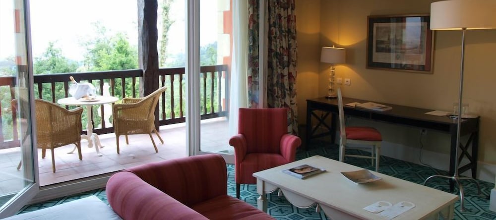 Premium Room, Balcony - Photo 9