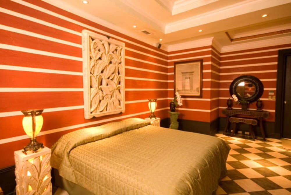 Egyptian Suite at Zephyr Palace - Photo 2