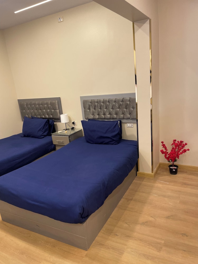 Junior Double Or Twin Room, 2 Twin Beds, Balcony photo 3