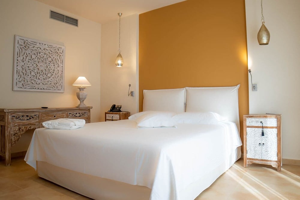Executive Suite, Private Pool - Photo 11