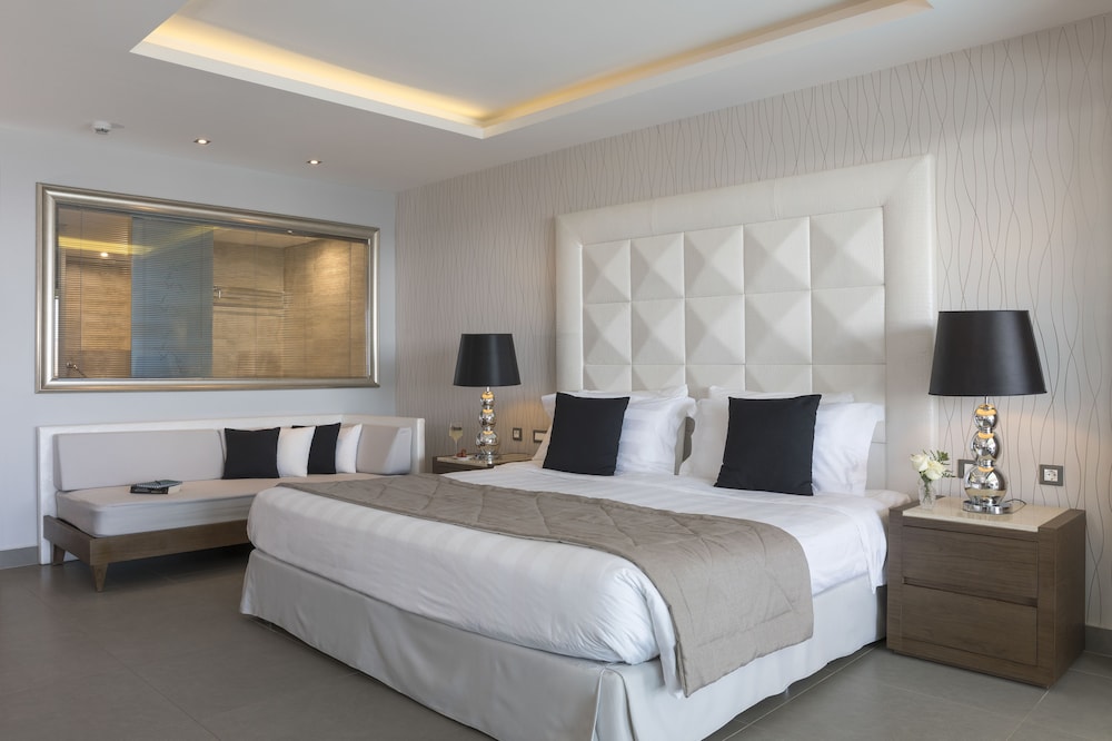 Superior Junior Suite with Private Pool & Sea View - Photo 7