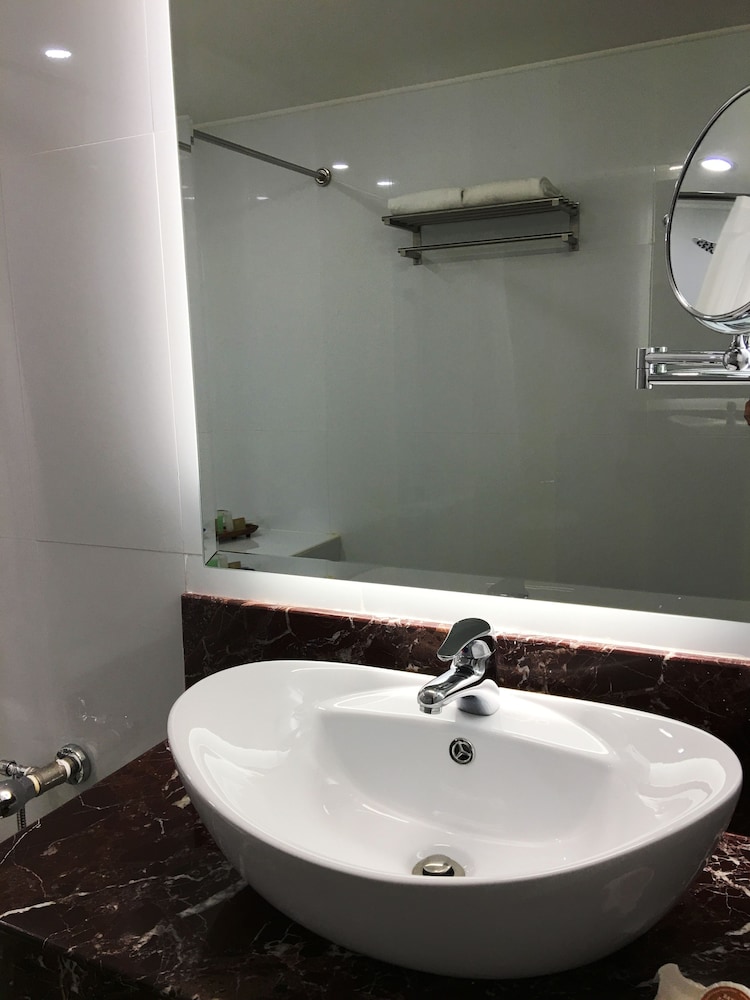 Deluxe Room - Photo 11