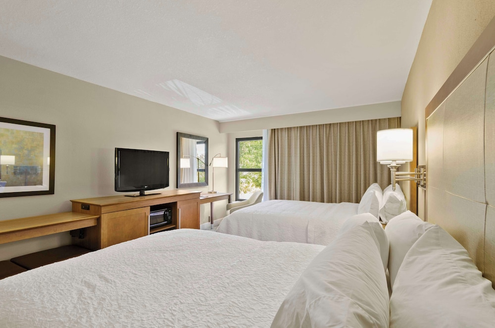 Room, 2 Queen Beds, Accessible, Non Smoking - Photo 1