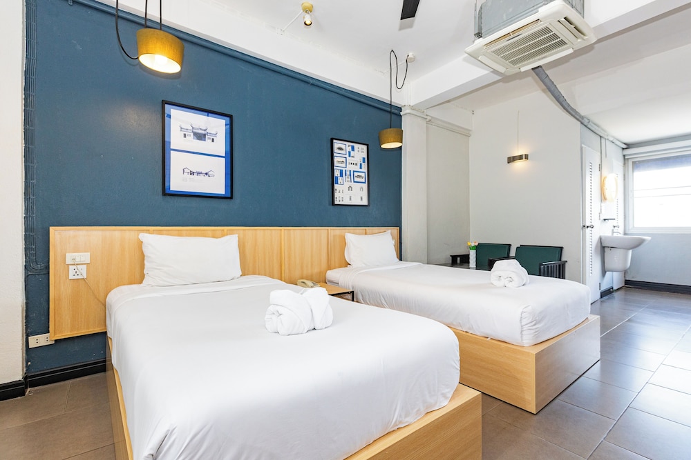 Deluxe Twin Room photo 1