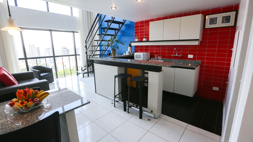 Deluxe Duplex - Photo 5