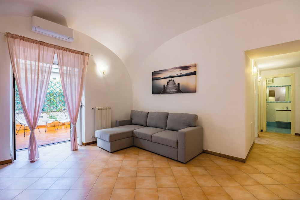 Apartment (2 Bedrooms)