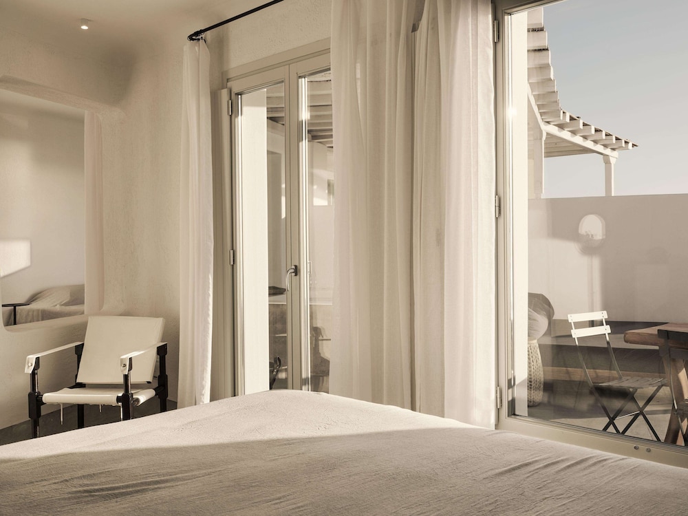 Grand Bohemian Sunset & Sea View Suite with Heated Plunge Pool thumbnail 6